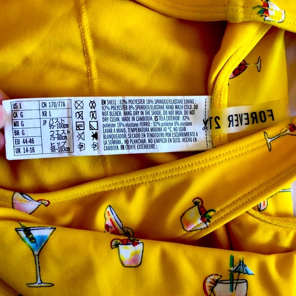 One pieces swimsuit - Picture 2 of 2